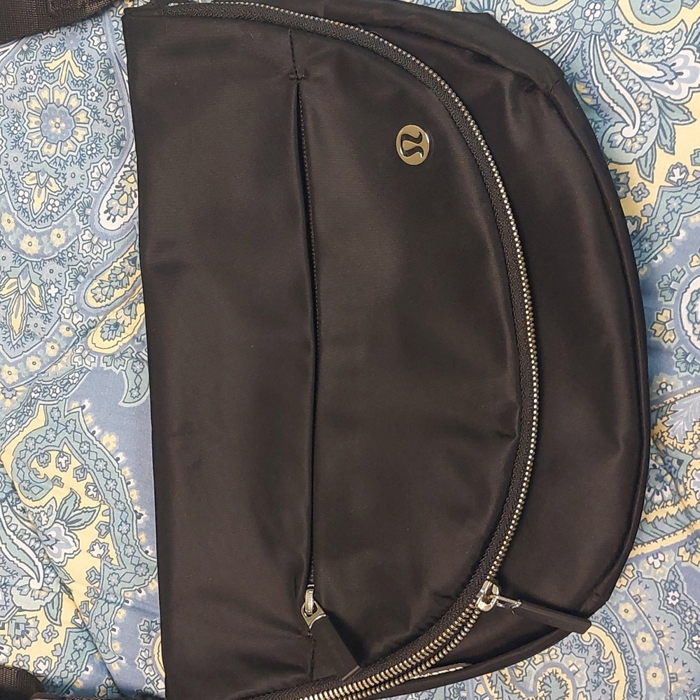 Lululemon All Night Festival Bag